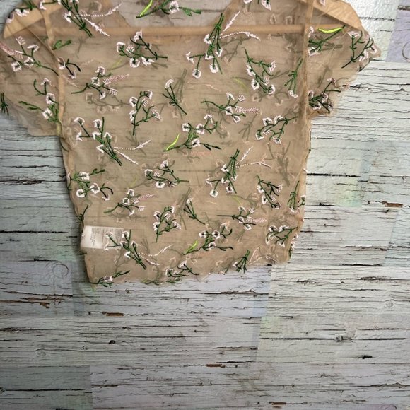 Urban outfitters cream sheer floral tee shirt size small boho festival - Picture 7 of 8